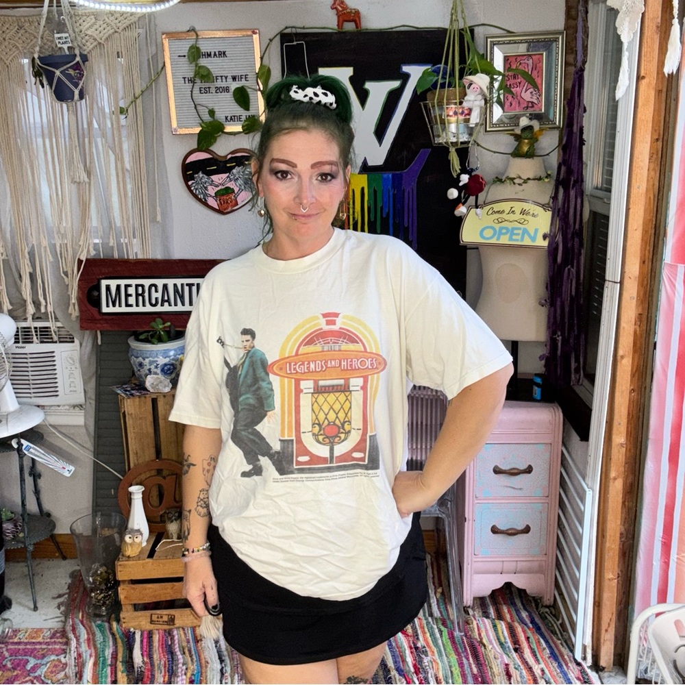 Vintage Elvis Legends and Heroes White Graphic Tee Size XLarge